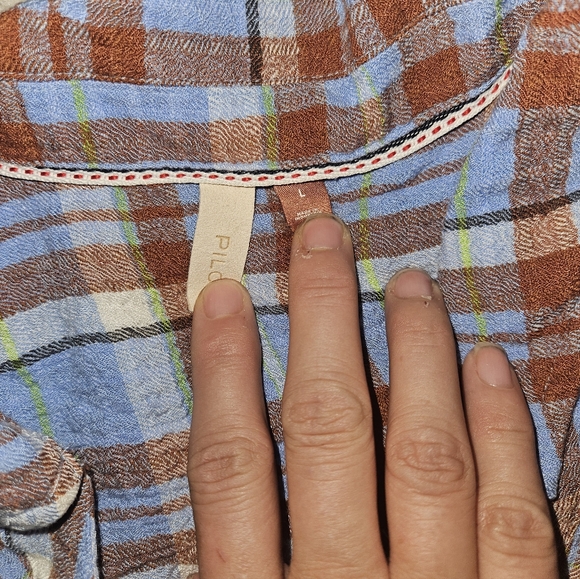 Pilcro ruched v neck button down large - Picture 5 of 6